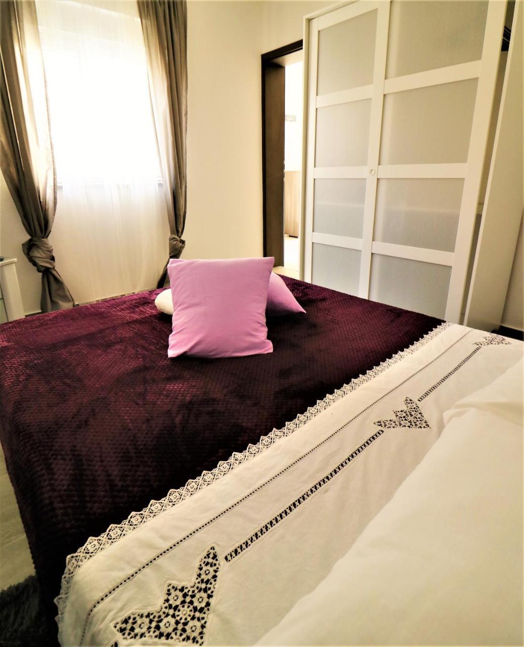 Apartmani Pablo Pag Town Zewnętrze zdjęcie