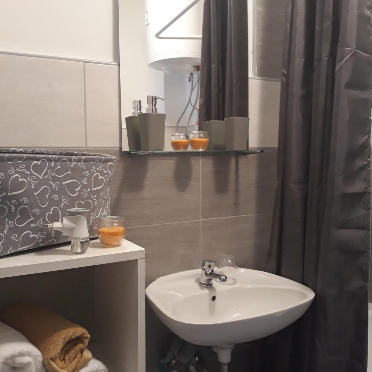 Apartmani Pablo Pag Town Zewnętrze zdjęcie