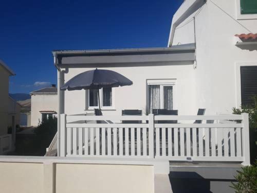 Apartmani Pablo Pag Town Zewnętrze zdjęcie